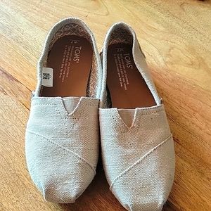 Toms Slip on Women's shoes size 7